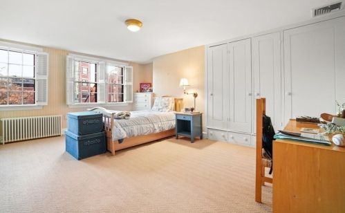 28 Chestnut St, Boston MA  exterior