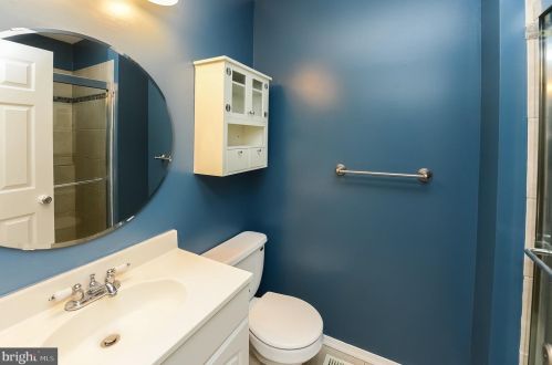 502 Essex Ct, West Deptford NJ  08051-2027 exterior