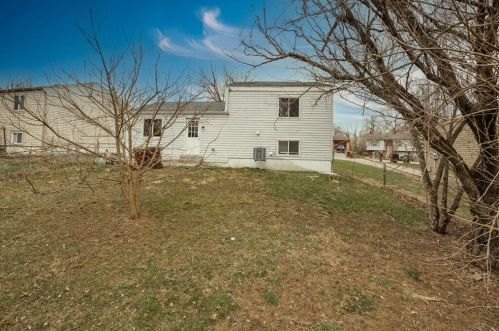 3910 Archer Ct, Florence KY  41042-3002 exterior