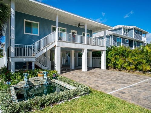 261 Delmar Ave, Fort Myers Beach, FL 33931-3211
