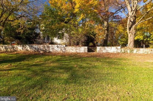 501 Mount Lebanon Rd, Wilmington, DE 19803-1706