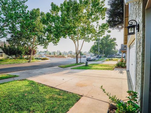 1162 Whitewood Way, Chico CA  95973-1002 exterior