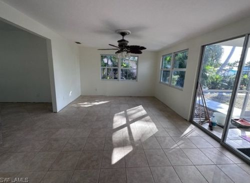 2355 Lemon St, Saint James City FL  33956-2082 exterior