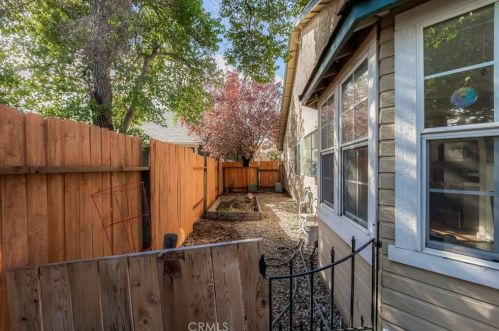 12 Wysong Ct, Chico CA  95928-7647 exterior