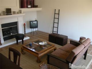 1047 Oakmont Ave, Fresno CA  93730-5924 exterior