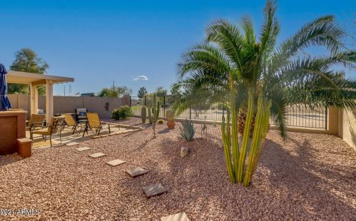 30494 Honeysuckle Dr, San Tan Valley, AZ 85143-4469