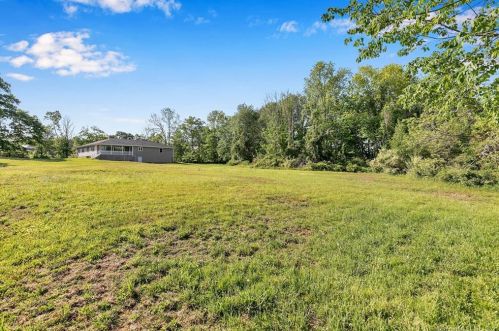 615 Westchester Rd, Colchester CT  06415-2224 exterior