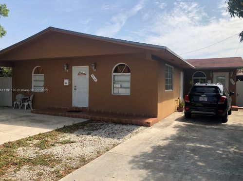 3609 Palm Ave, Hialeah, FL 33012-5246