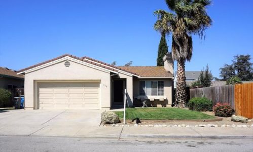 940 B St, Hollister, CA 95023-4464