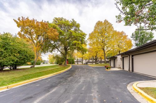 9063 70, Milwaukee WI 53223-2113 exterior