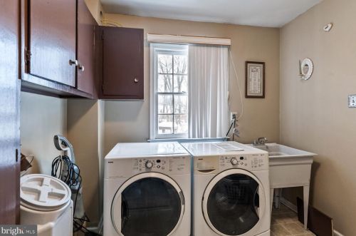 370 Ramsey Rd, Yardley PA 19067-4639 exterior