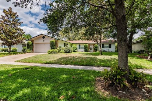 4935 Wind St, Orlando, FL 32812-2733