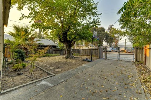 5824 Oak St, Loomis CA  95650-8934 exterior