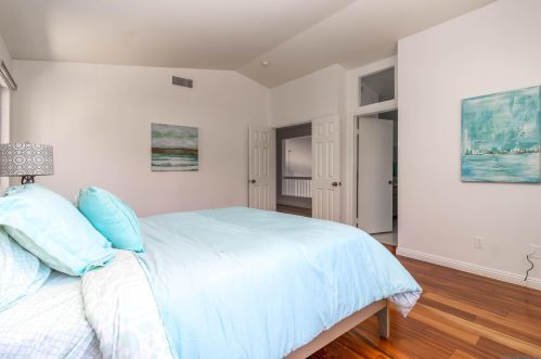 8886 La Cartera St, San Diego CA 92129-3310 exterior