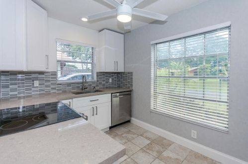 531 28th Ave, Boynton Beach, FL 33435-8954