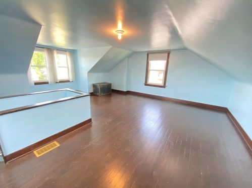 5526 Camelia St, Pittsburgh PA 15201-2213 exterior