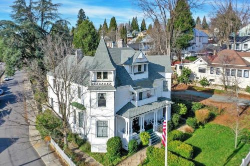 403 Neal St, Grass Valley, CA 95945-6411