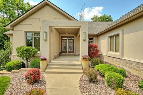 150 Aberdeen Cir, Springboro, OH 45066-9473