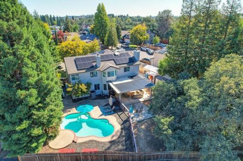 2862 Aquamarine Cir, Rescue CA  95672-9339 exterior