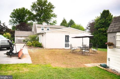 590 Borough Line Rd, Collegeville PA  19426-2804 exterior