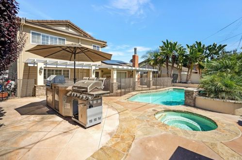 1241 Lynwood St, La Habra CA  90631-7406 exterior