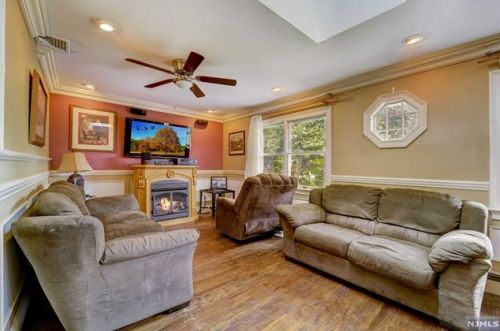 109 Lafayette Ave, Dumont NJ  07628-2107 exterior