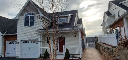 100 Kirkbride Dr, Danvers MA  01923-6005 exterior