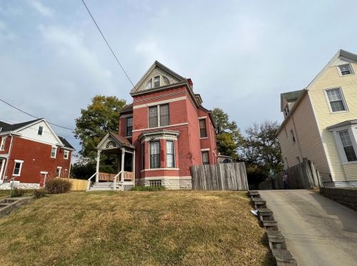 1854 Fairfax Ave, Cincinnati, OH 45207-1812