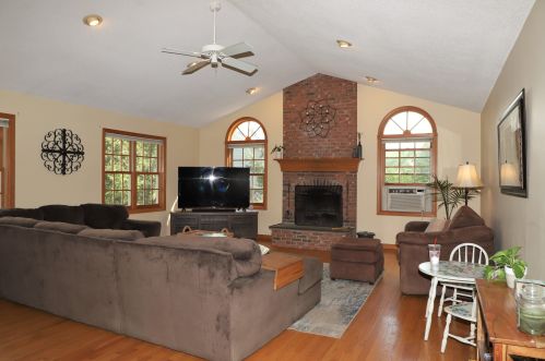 18 Morgan Ln, Keene NH  03431-5259 exterior