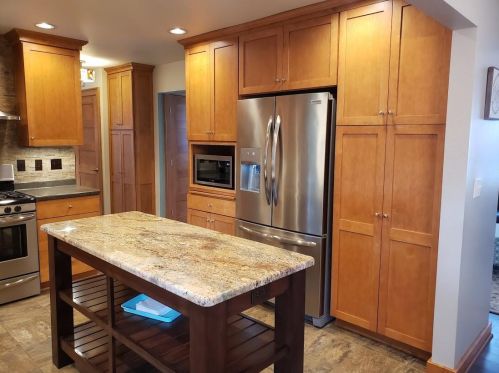 1688 Atlanta Cir, Manitowoc, WI 54220-1729