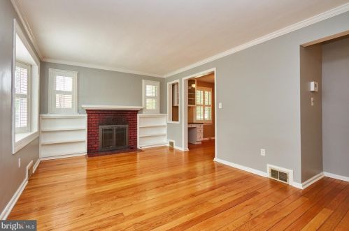 6804 Jefferson Ave, Falls Church VA  22042-1933 exterior