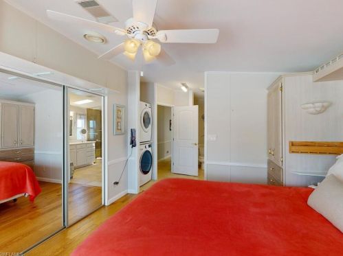 1041 Silver Lakes Blvd, Naples FL  34114-9334 exterior