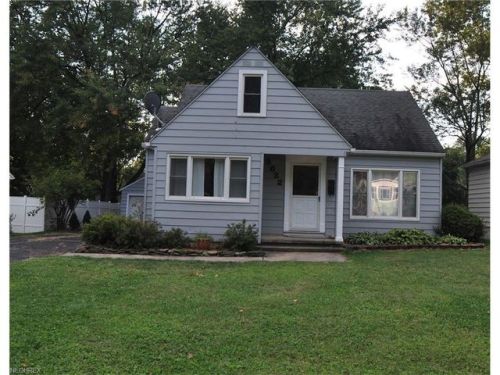 3622 Adaline Dr, Cuyahoga Falls, OH 44224-3904