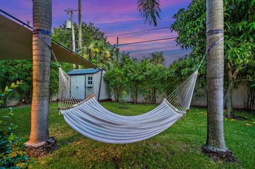 250 10th St, Delray Beach FL  33444-4048 exterior