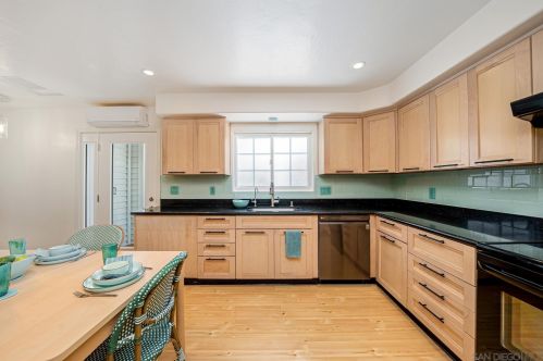 11225 Westonhill Dr, San Diego CA  92126-1447 exterior