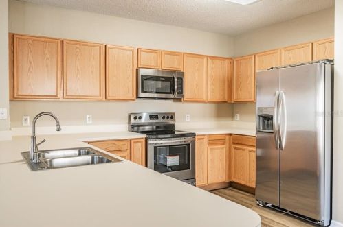 200 Albany Dr, Kissimmee FL 34758-2204 exterior