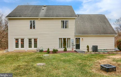 63 Willow Mill Park Rd, Navy Sup Dpt PA  17050-1757 exterior