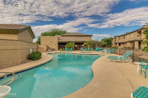 705 Queen Creek Rd, Chandler AZ  85248-3401 exterior