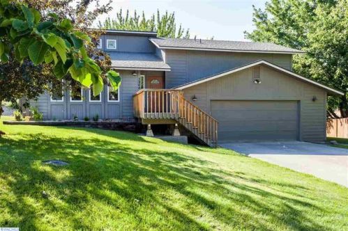 3904 Underwood Pl, Kennewick, WA 99337-3926