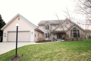 11909 Chapman Ave, Milwaukee WI  53228-2477 exterior