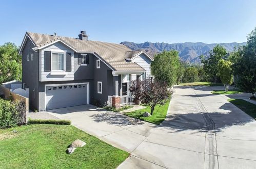 25502 Crockett Ln, Santa Clarita, CA 91381-1641