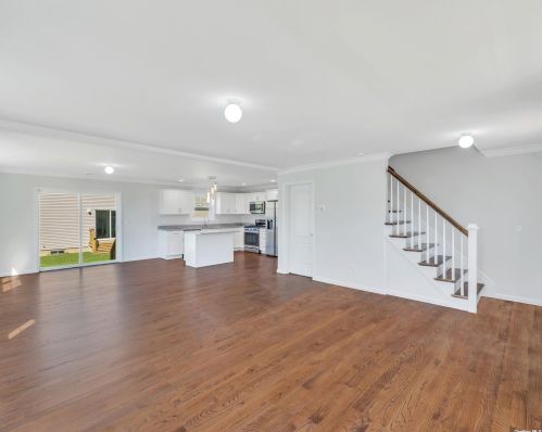 594 Canal Rd, Mount Sinai NY  11766-3307 exterior