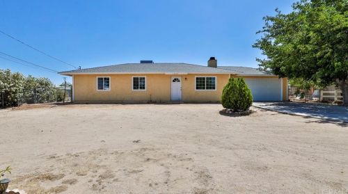 12574 Magnolia Ave, Victorville, CA 92395-8681