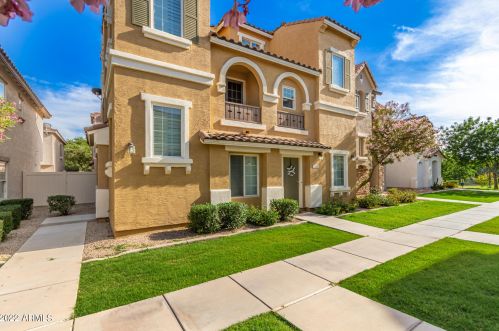 1318 Owl Dr, Gilbert, AZ 85296-8471