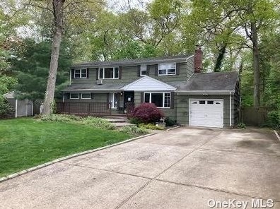 6 Peter Ct, Huntington Station, NY 11746-4500