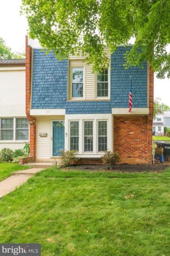 334 Shenandoah St, Leesburg, VA 20175-4010