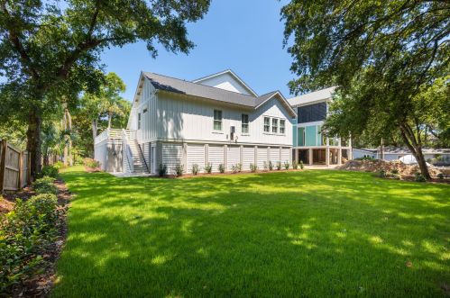 27 22nd Ave, Isle Of Palms, SC 29451-2303