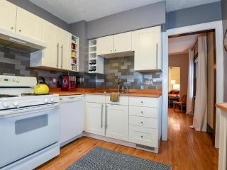 3430 Buchanan St, Minneapolis, MN 55418-1405