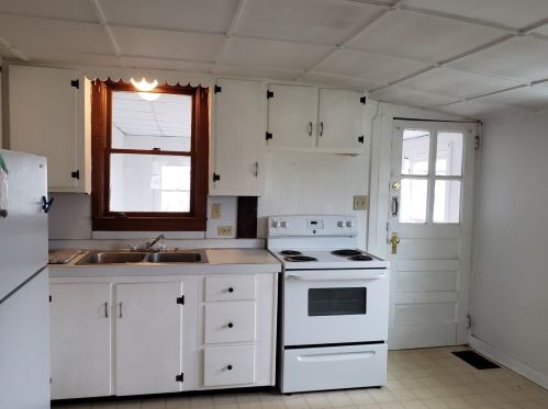 641 1st Nh Tpke, Northwood NH  03261-3302 exterior