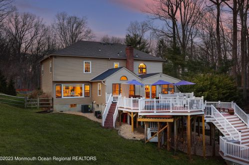 162 Borden Rd, Middletown NJ  07748-3050 exterior